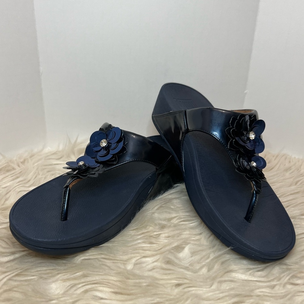 FitFlop‎ Lulu Flower Patent Toe-Thongs Meteor Blue Size 9